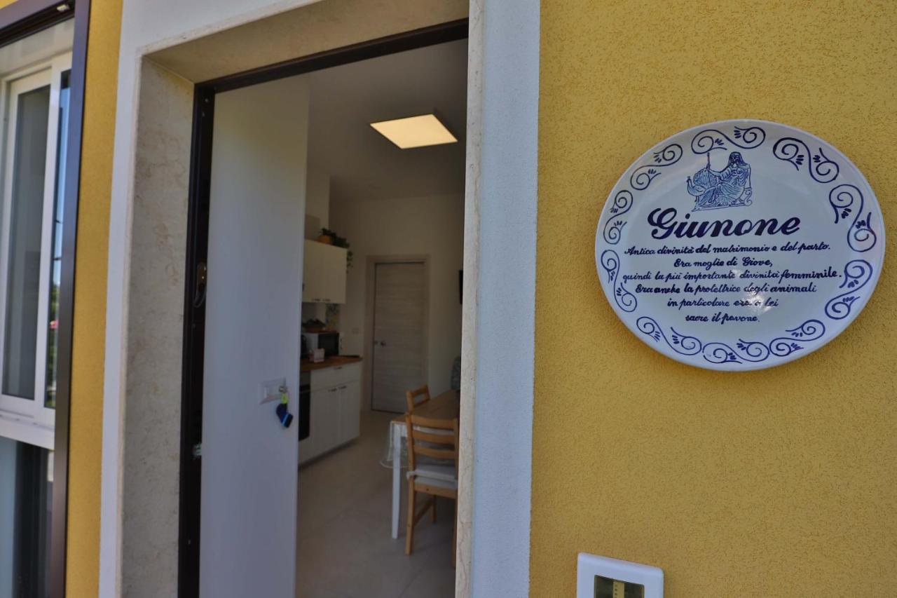 I Giardini Dell'Olimpo Apartment เพสตุม ภายนอก รูปภาพ